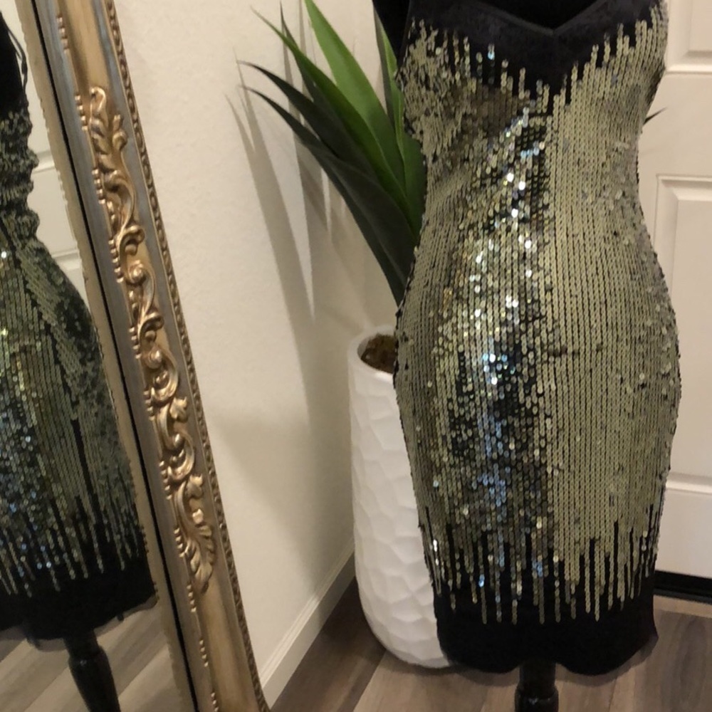 Bebe sequenced dress - Picture 2 of 3